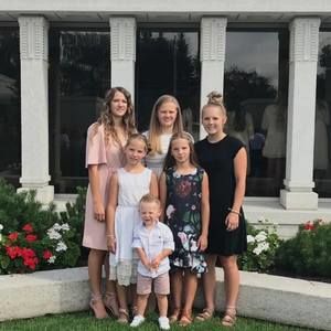 Meet your Posher, Keri